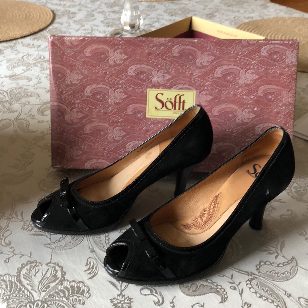 Dress shoes
